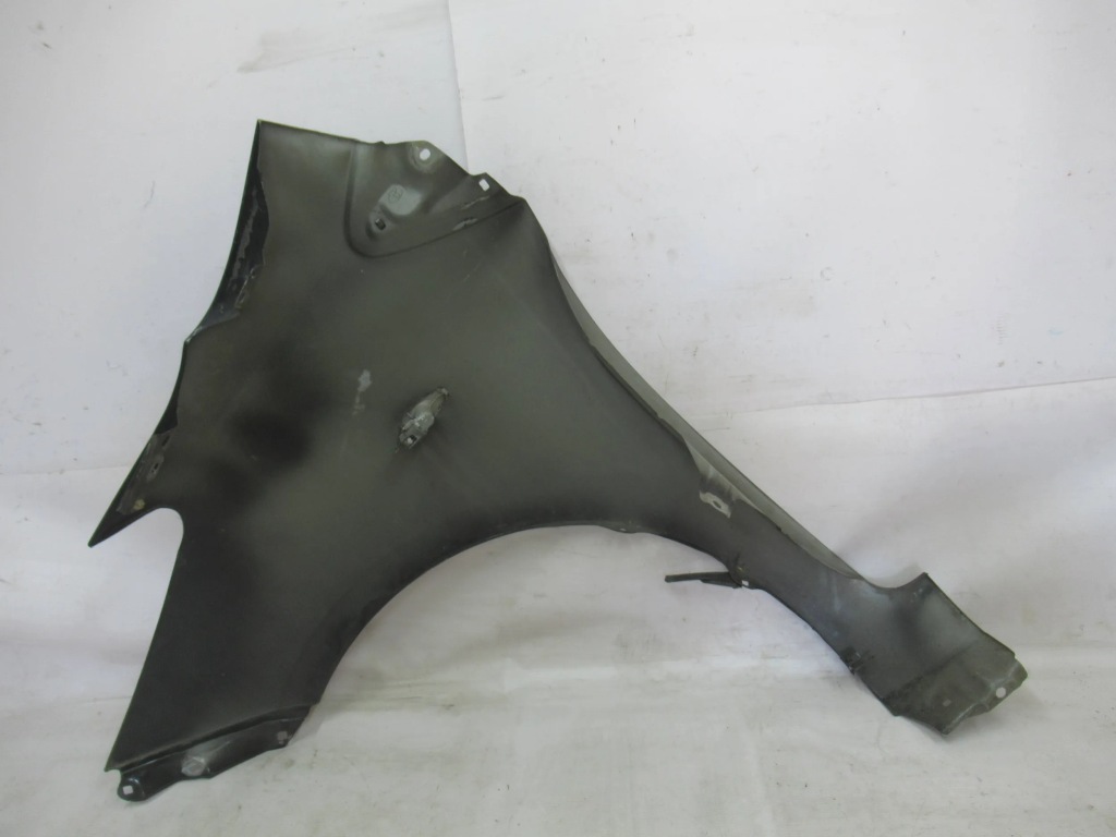 Крила перед передній правий toyota yaris 2 2 Недорого