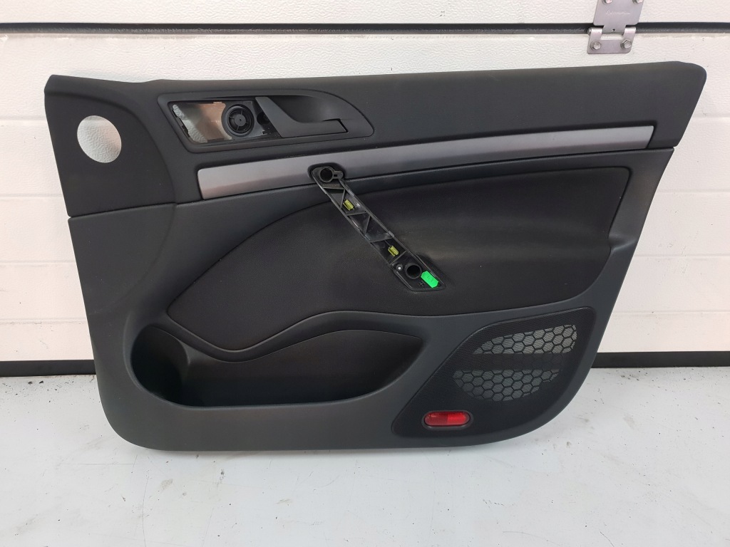 фото №1, Skoda octavia ii 10r оббивка двері правий перед