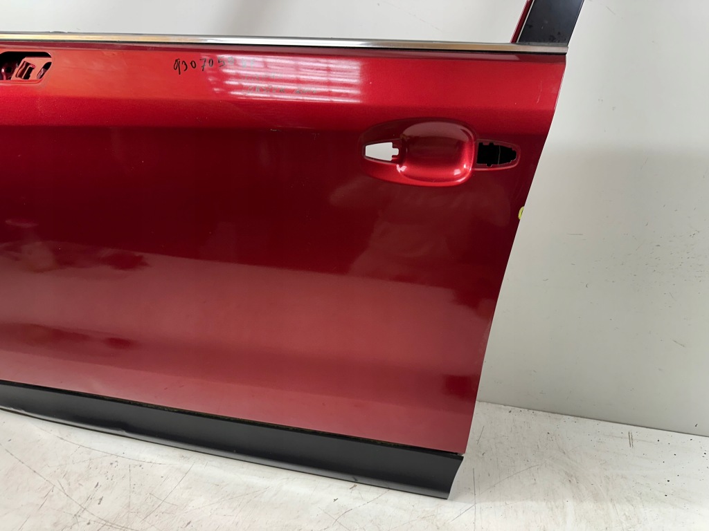 Купити Двері лівий перед subaru forester 4 iv sj 13-