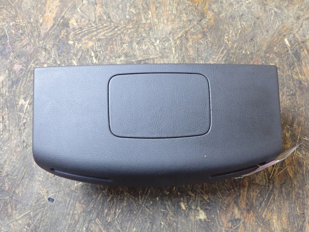 Купить Накладка ремней безопасности задний peugeot 307 cc 2.0 2006 кабриолет  европа  9936