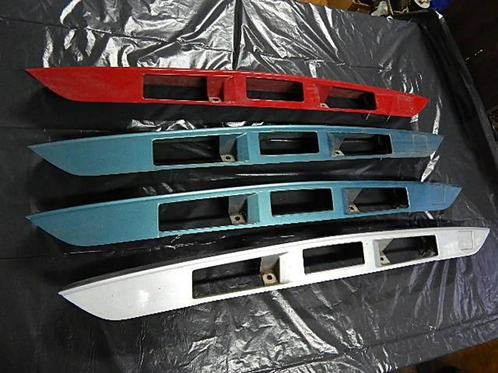 фото №8, Молдинг накладка крышки багажника mazda premacy освещение номерного знака