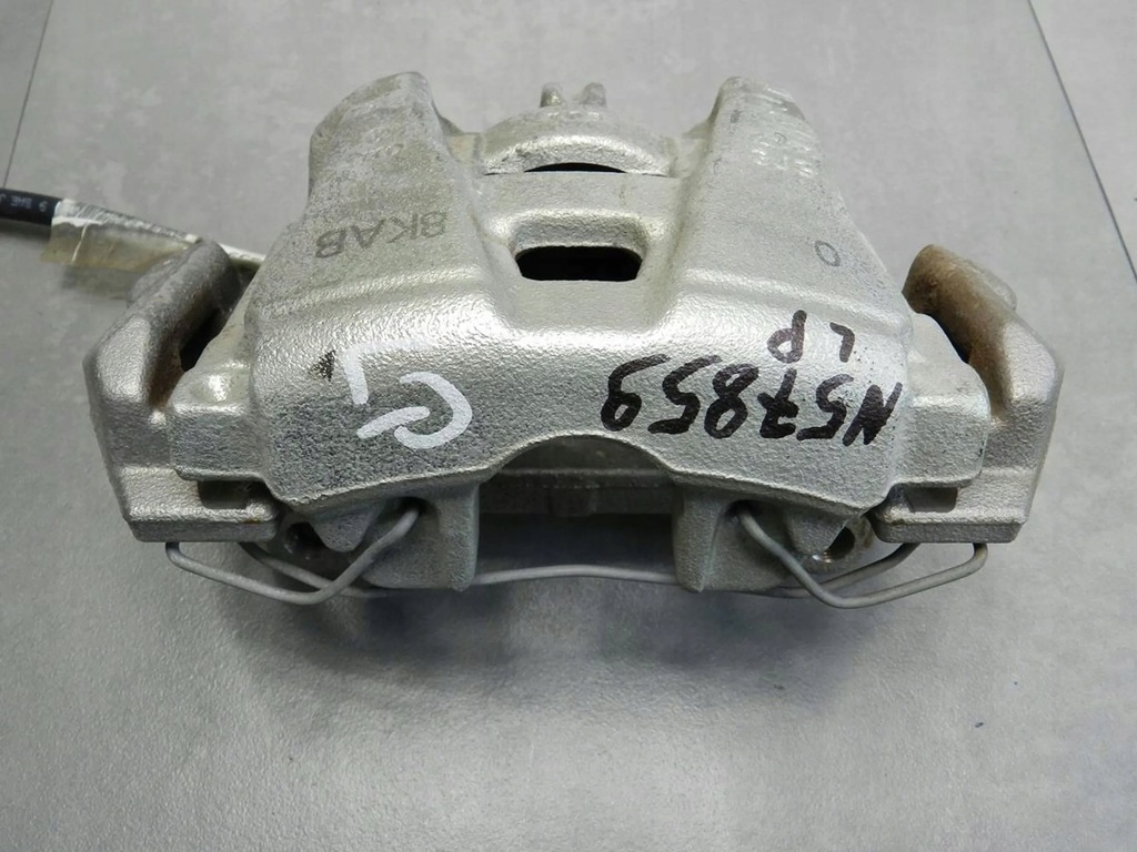 фото №9, Audi a5 8t 2.0 tdi суппорт левый перед