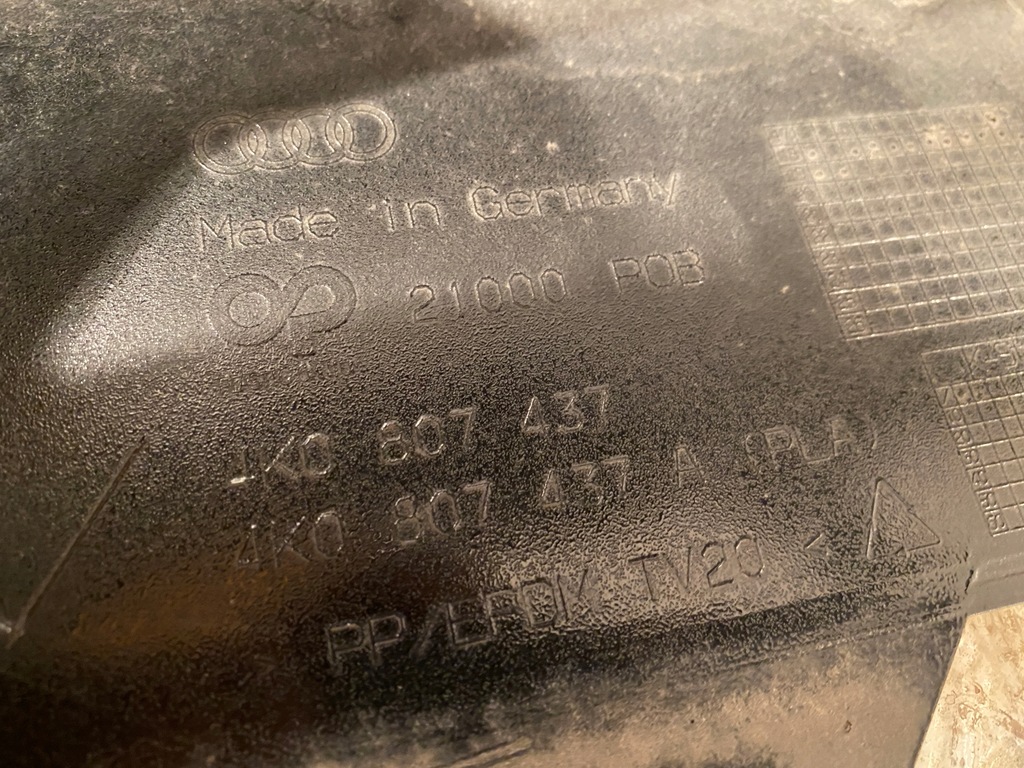 фото №13, Audi оригинальный номер 4k0807437 бампер