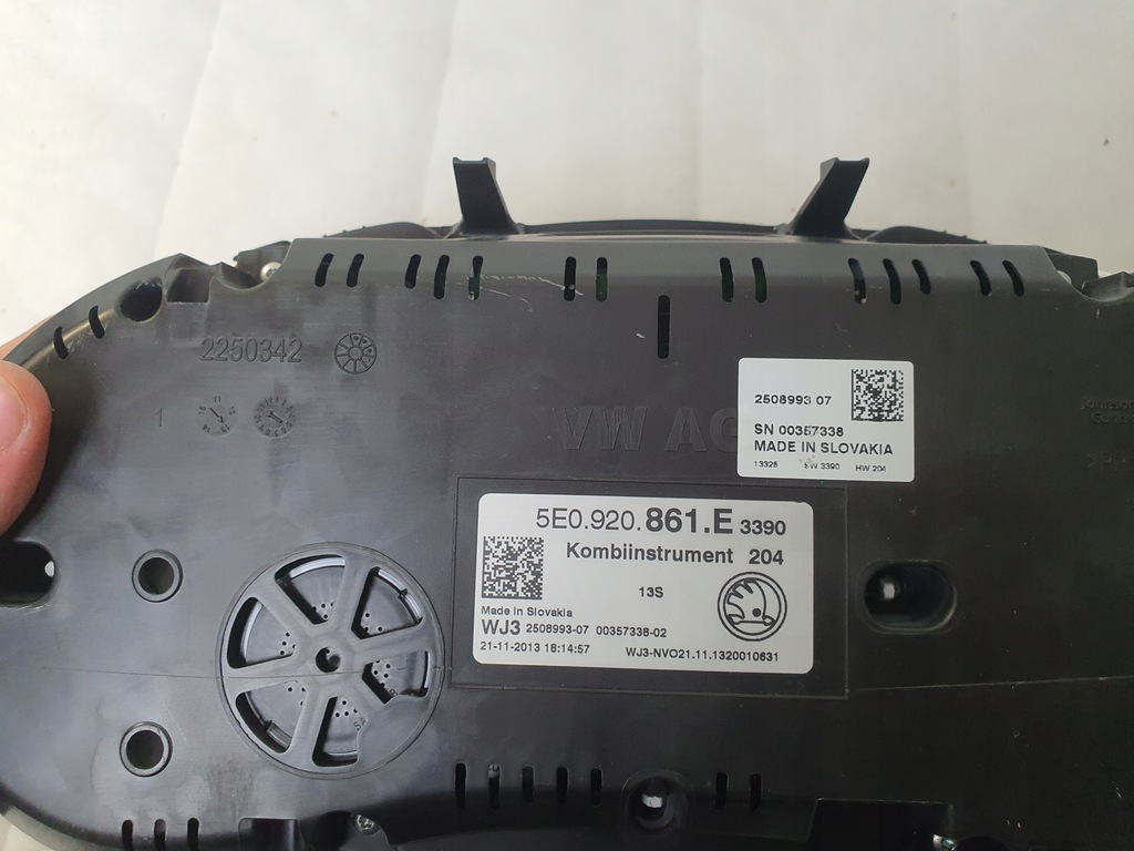 фото №5, Счетчик приборная панель приборы skoda octavia iii 5e0920861e
