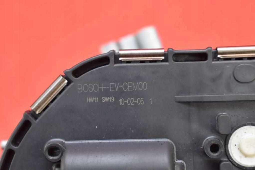 фото №12, Моторчик дворники правый перед 9671062380 peugeot 3008 1 i 09-13