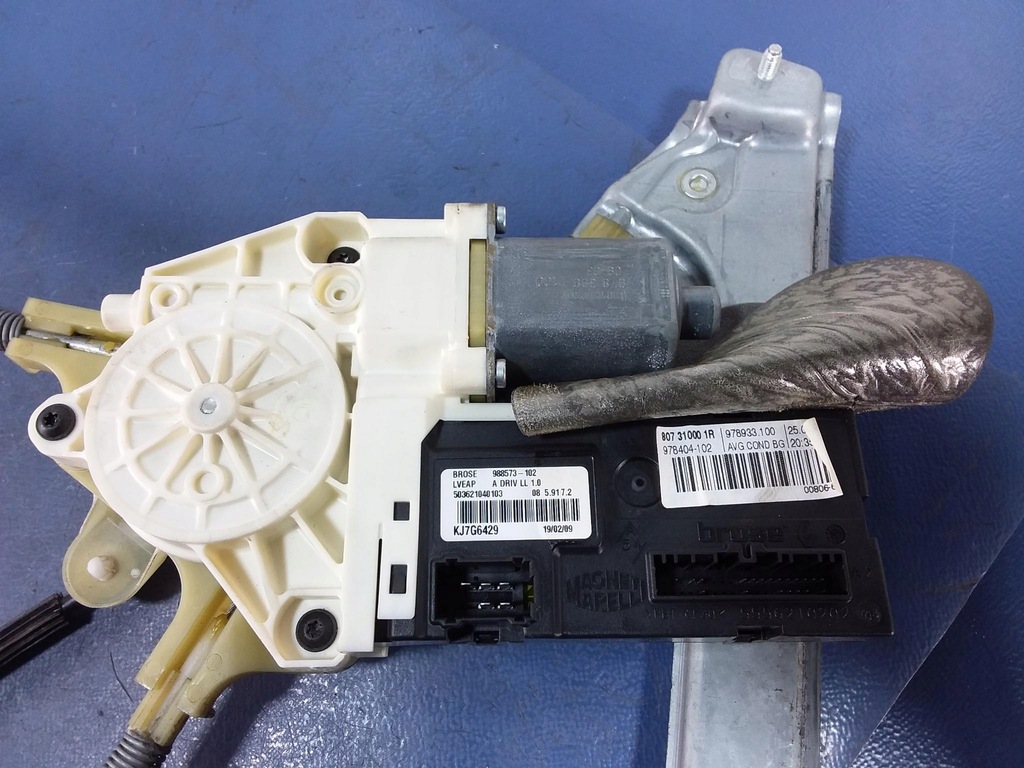 фото №4, Laguna iii підйомник скло перед лівий 807010002r