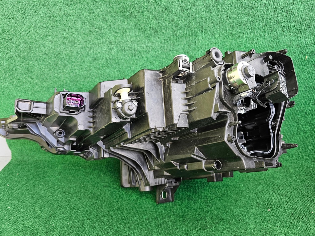 фото №14, Лампа audi q8 4m 4m8941034 full led перед правая ładna europa