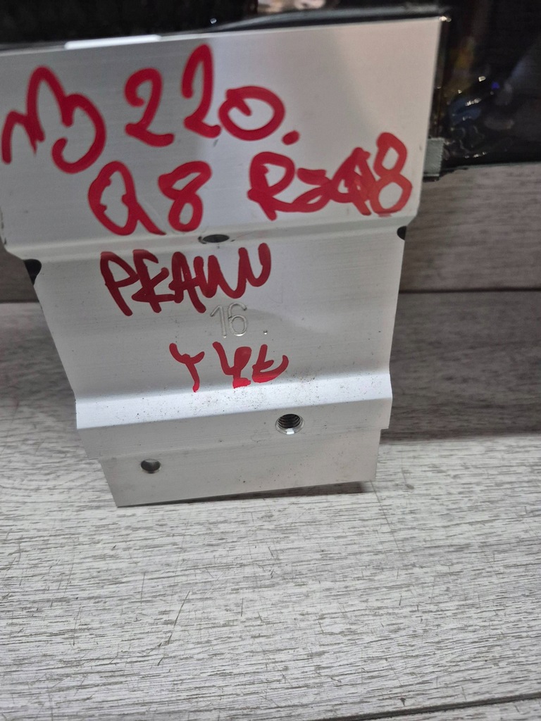 фото №11, 13220. audi q8 rsq8 скло правий задня 4m8845026b