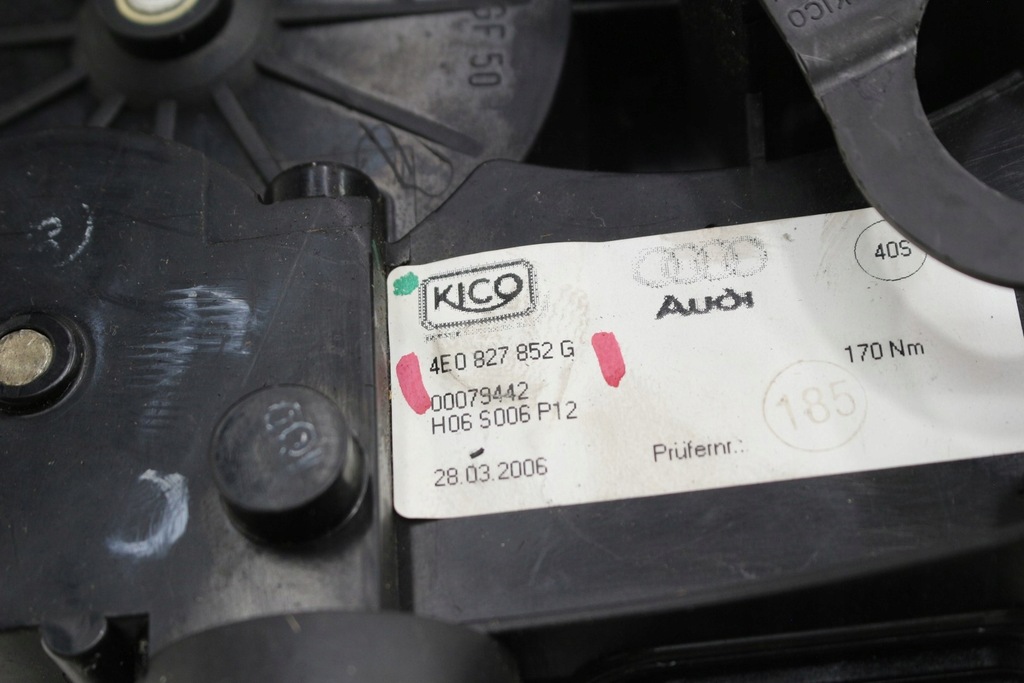 фото №9, Доводчик крышки задняя багажника 4e0827852g audi a8 d3