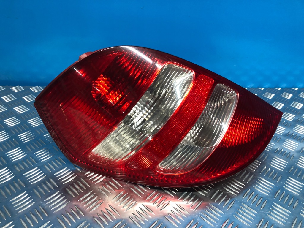 фото №1, Mercedes w169 лампа левый задняя левая задняя