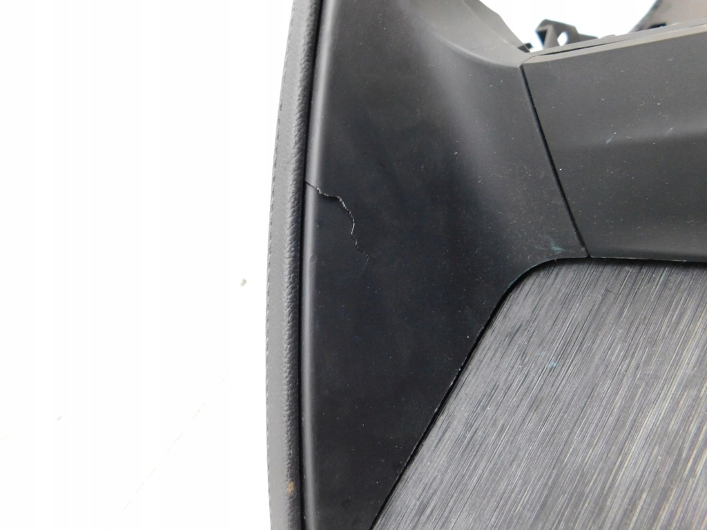 фото №11, Тунель підлокітник зарядний пристрій - alfa romeo stelvio 16-22 eu