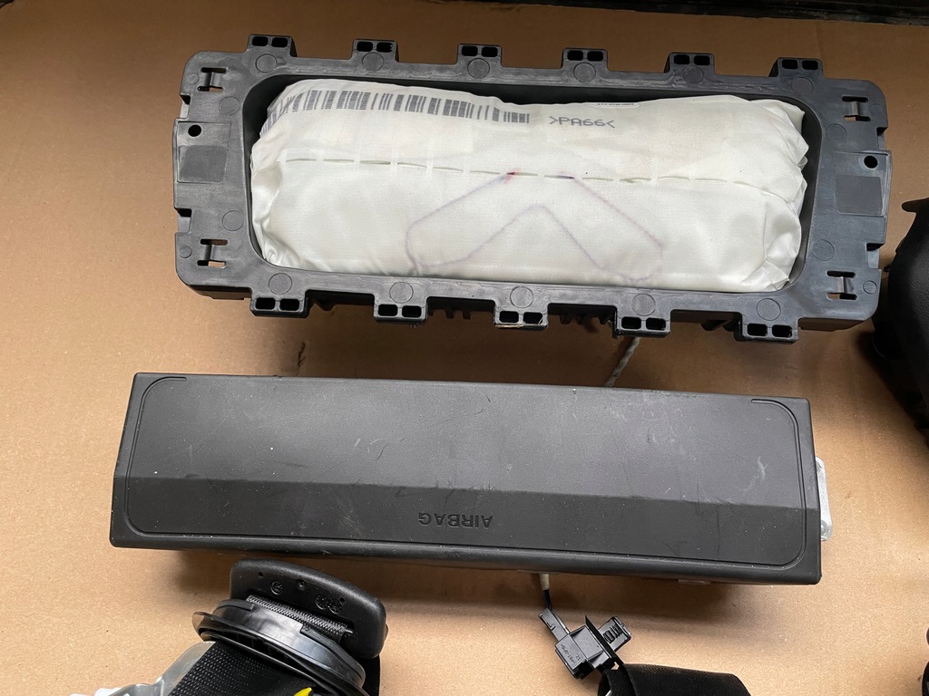 фото №4, Bmw 7 g11 g12 подушки безопасности ремни комплект оригинал