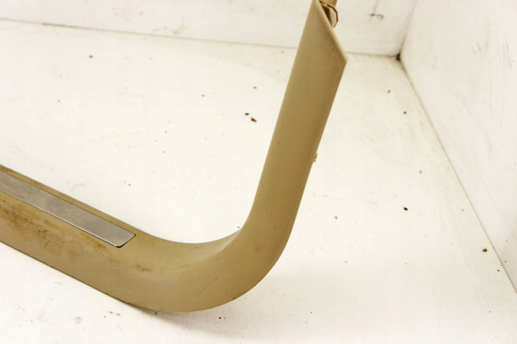 Lz107 lexus rx 2 накладка поріг ліва перед Ціна