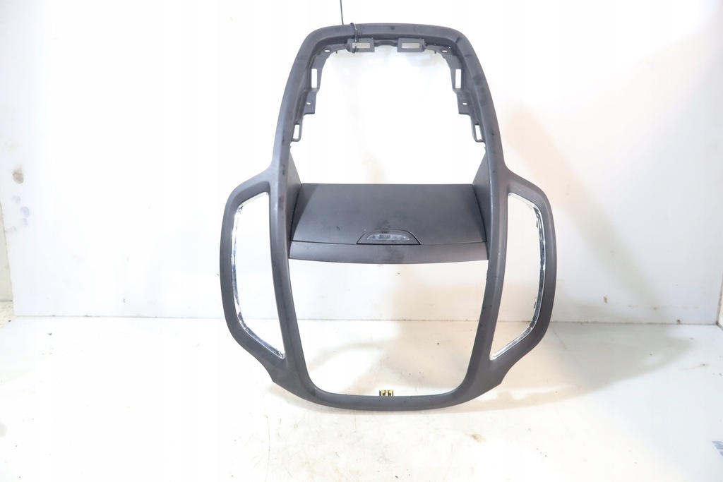 фото №1, Рамка корпус радио opel zafira c