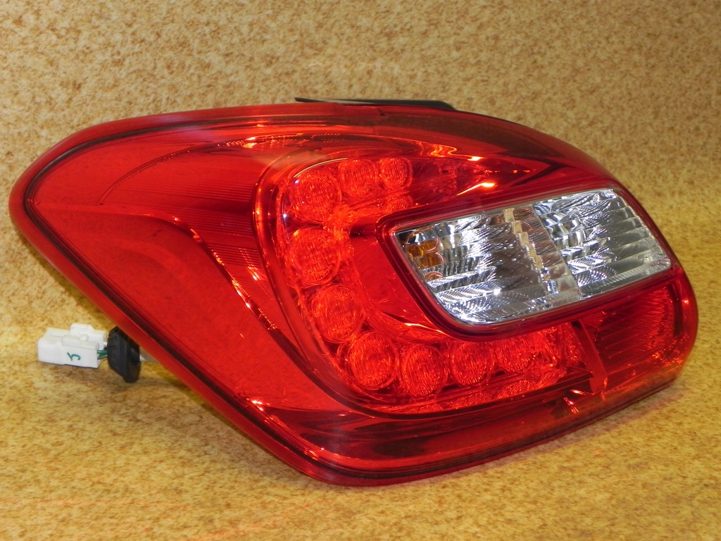 фото №2, Space star iii 3 лампа ліва задня задня лівий