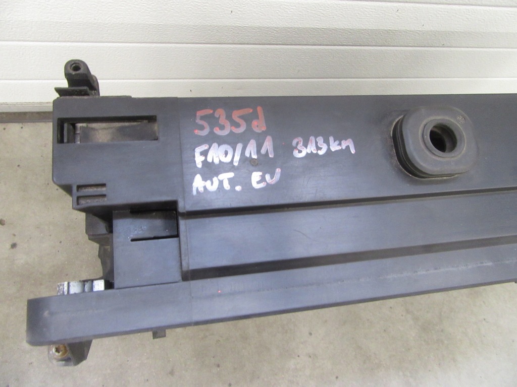 Радіатор інтеркулер корпус bmw f01 f02 f06 f10 f11 f13 n57 автоматична коробка передач 313km Недорого