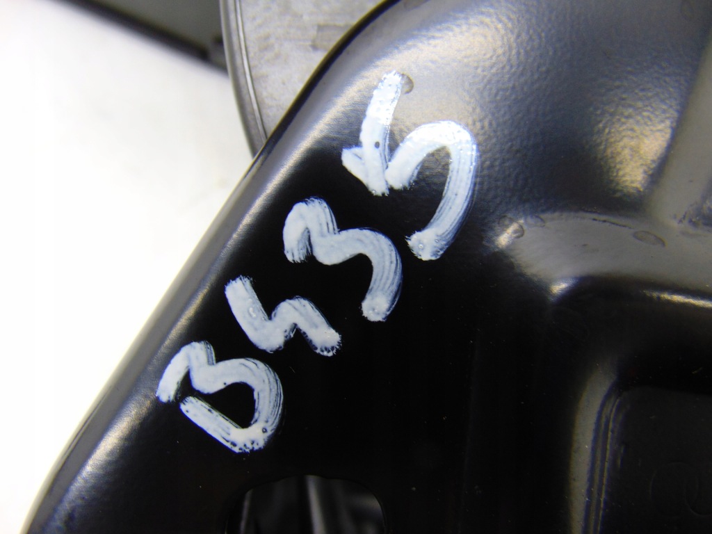 Підлокітник середній тунель шкіра шкіряний audi a4 b8 a5 8t рестайлінг  8k0864263 Київ