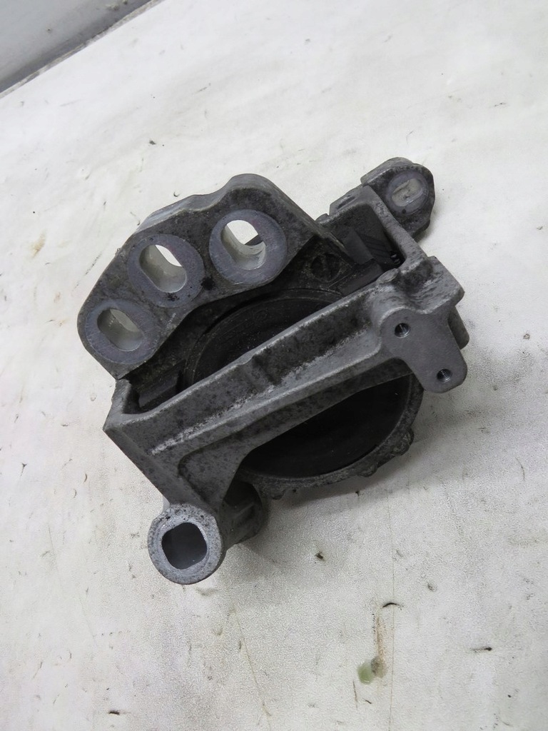 фото №1, Кронштейн подушка двигателя mazda 3 bm 2.2 d