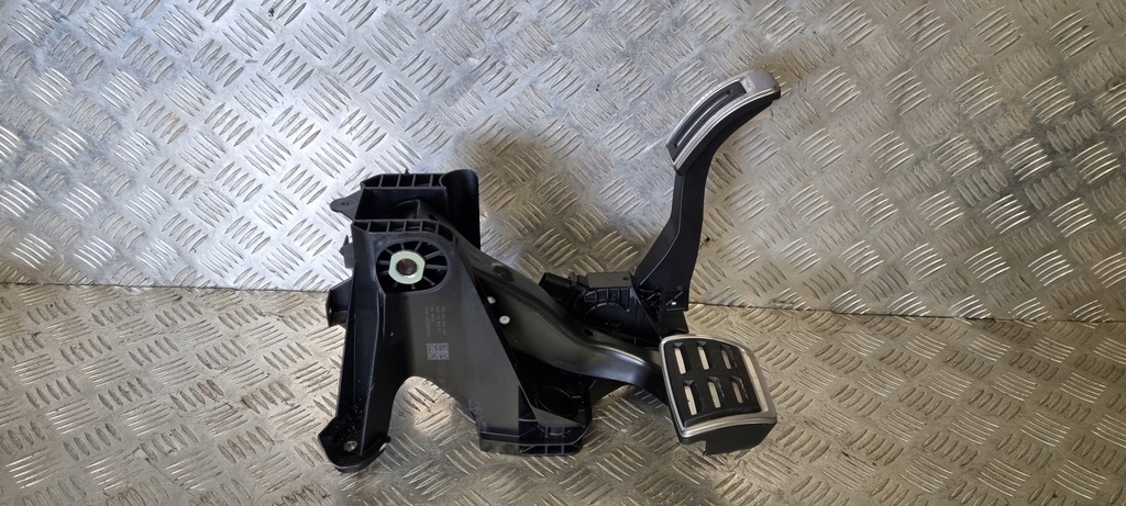 фото №5, Vw golf vii 7 r 20 педаль газа сцепления подножка