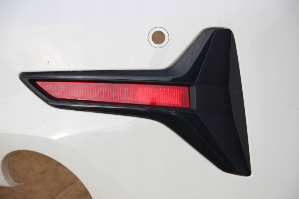 Купити Комплект  bmw 3 g21 бампер задні задній basis sport line +ґрати колір a300 17-22