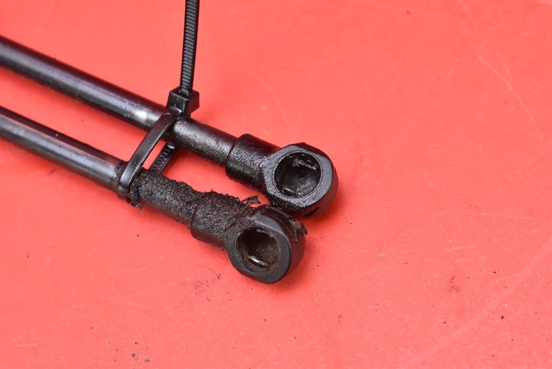 фото №5, Привід амортизатори кришки 7l6845587a vw touareg 1 i 07-10