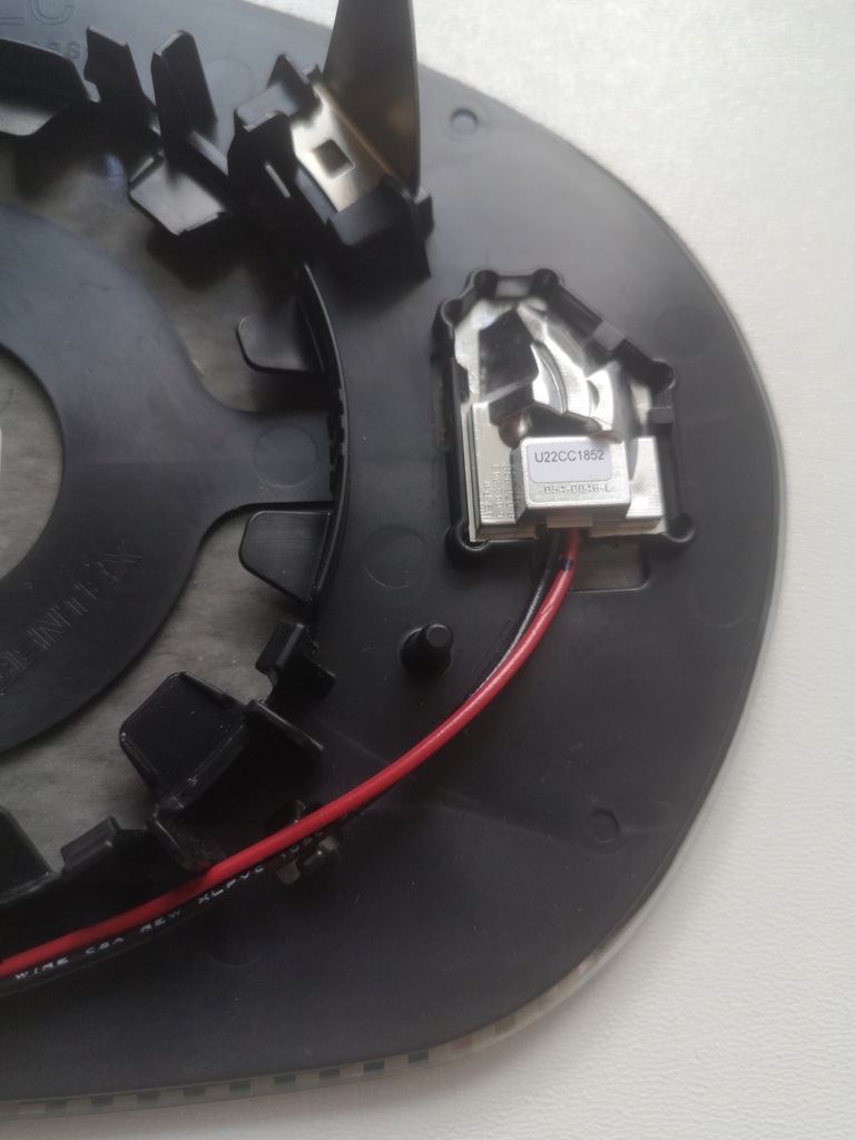 фото №4, Alfa romeo tonale вкладыш фотохромный +ассистент l- оригинальный номер