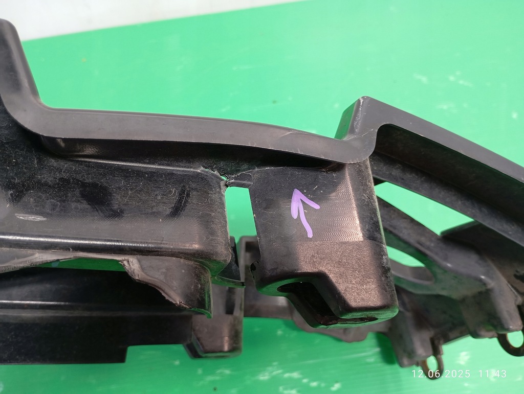 фото №13, Напрямна кронштейн бампера лівий/правий задня 7371753 bmw 1 f20 f21 lci lift 16-