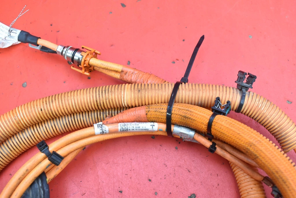 Жгут wysokiego напряжения janshenbox 1030582-10-b tesla model s 90d 422 km Киев