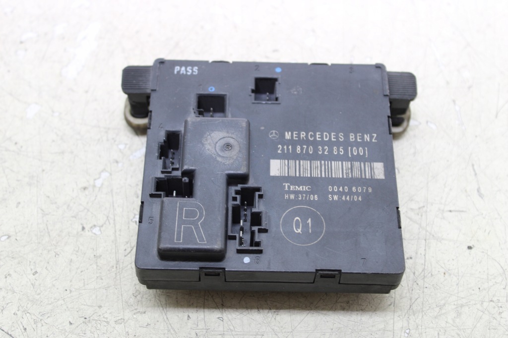 фото №1, Модуль двері правий задня mercedes w211 2118203285 блок керування
