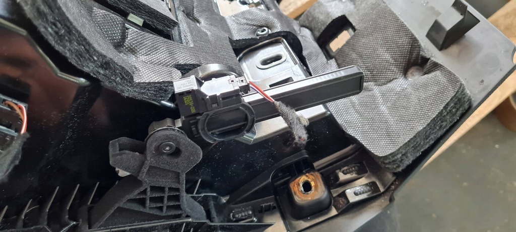 фото №14, Q3 83a бардачок пасажира usa чорний 22r 83a880842d 4pk