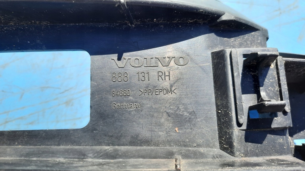 фото №4, Напрямна правий перед volvo v40 888131