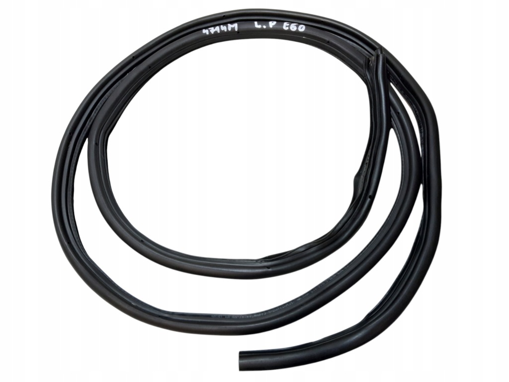 фото №1, Прокладка дверь левый перед bmw e60 7033774