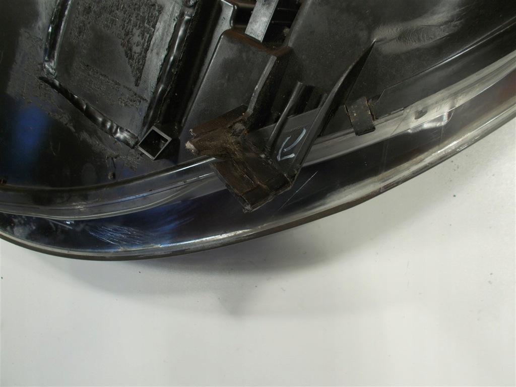 фото №8, Peugeot 407 sedan sw ксенон лампа правая фара правый перед