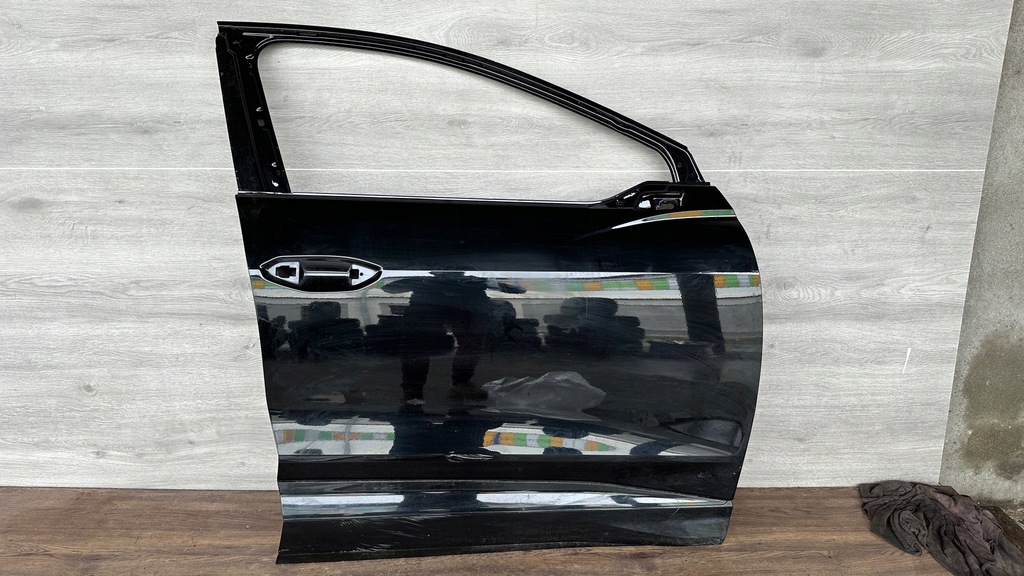 фото №1, Audi q4 e-tron дверь передние правое