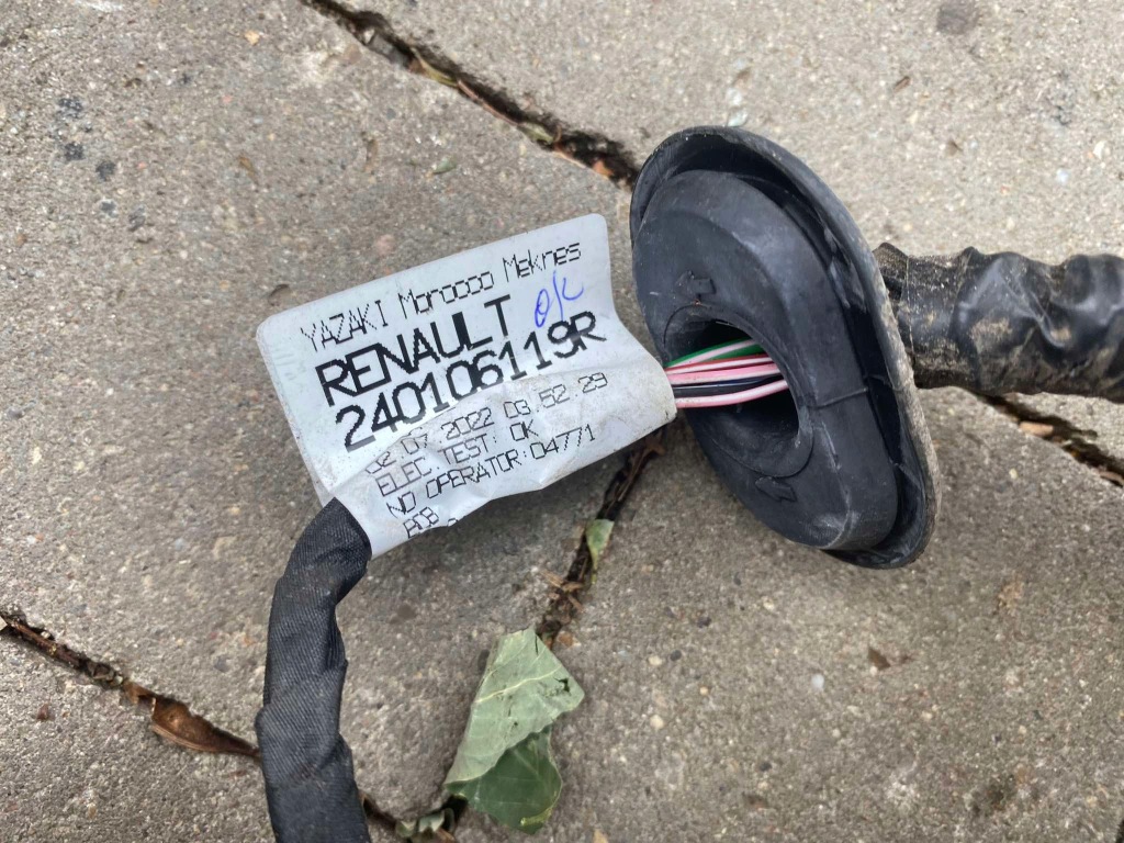 Renault megane v e-tech электропроводка салона 284l03029r 024106119r Цена