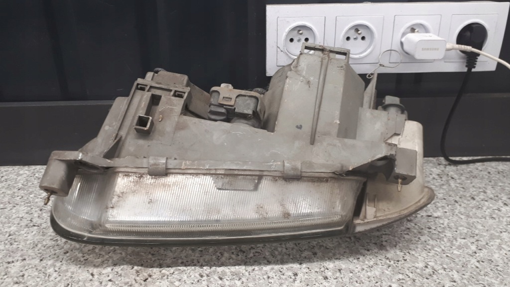 Фара правый alfa romeo 145 hella Оригинал