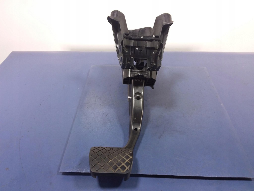 фото №1, Vw golf vii sportsvan педаль тормоза автоматическая коробка передач