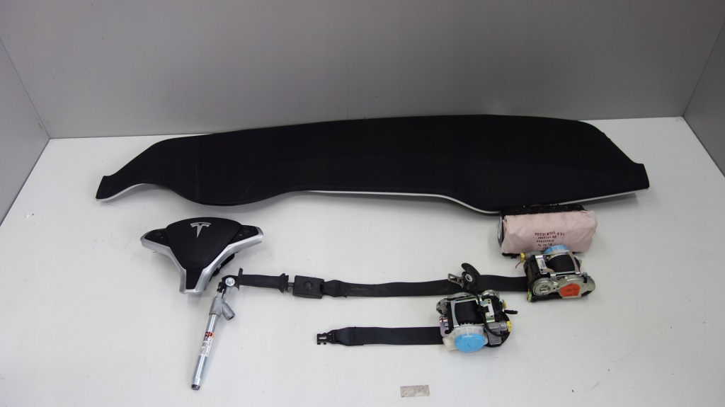 Купить Tesla model s приборная панель панель  подушка безопасности оригинал