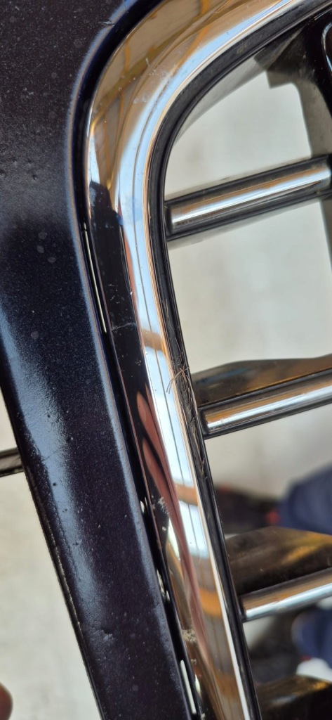 Audi q5 1 8r рестайлінг  12-16 бампер перед передній решітка радіатора spr 8r0807437ah Доставка