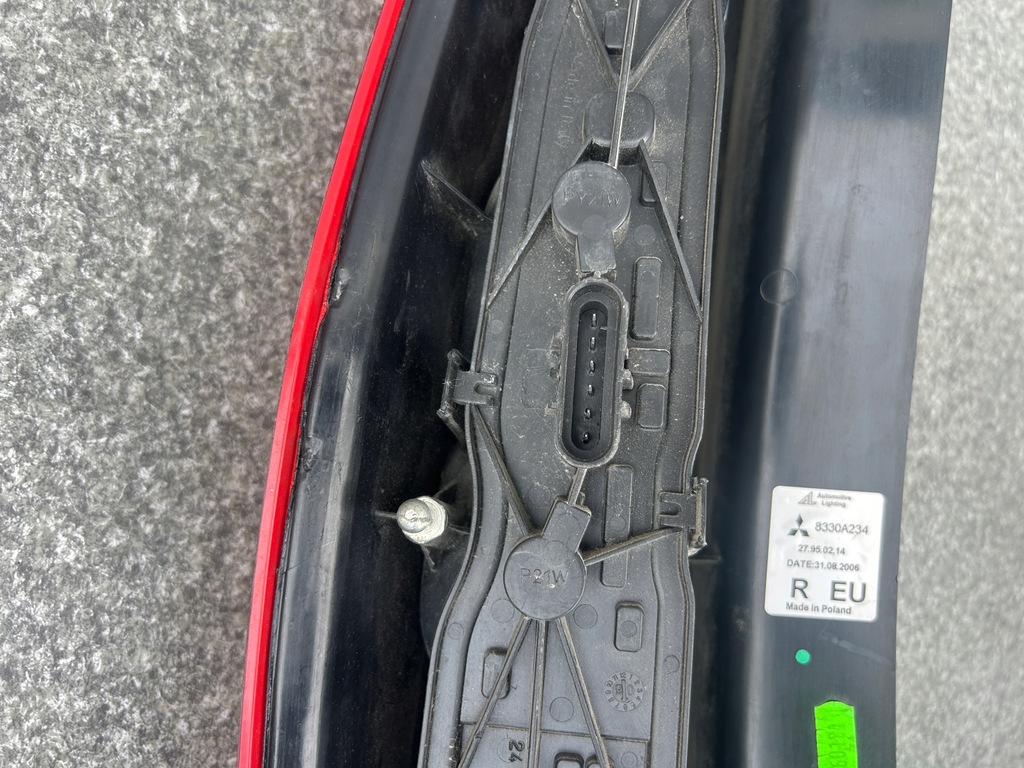 фото №6, Лампа правая задняя mitsubishi colt 8330a234