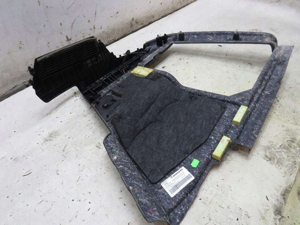 фото №5, Обшивка багажника левый audi q5 8r