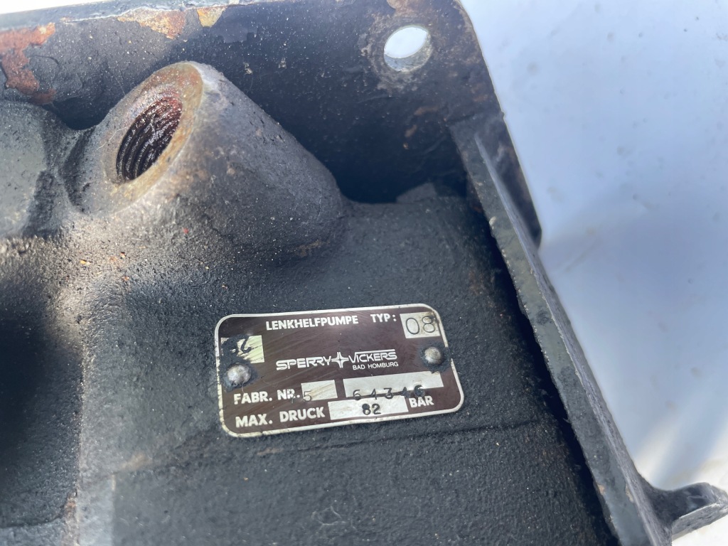 фото №5, Насос усилителя mercedes w114 w115 w108 w113 w116 sel se sedan coupe w112