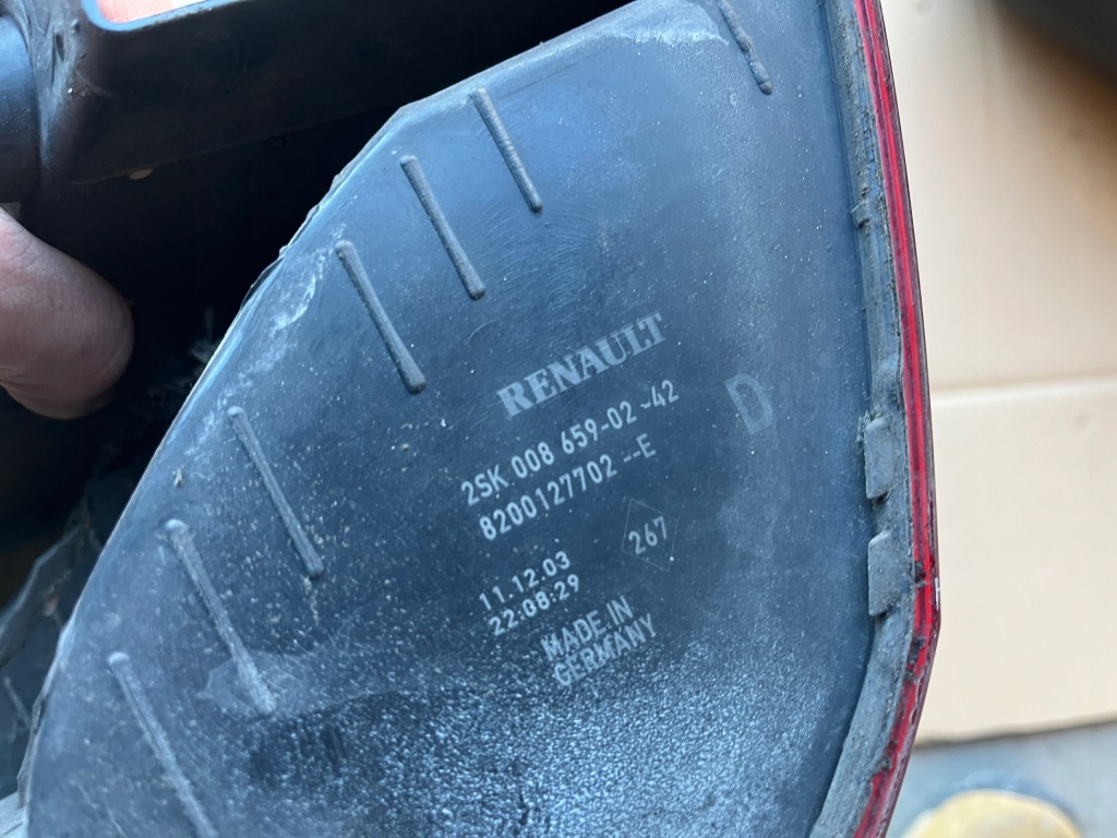 Права лампа задня правий задній renault scenic 2 2002-2005 8200127702e Оригінал