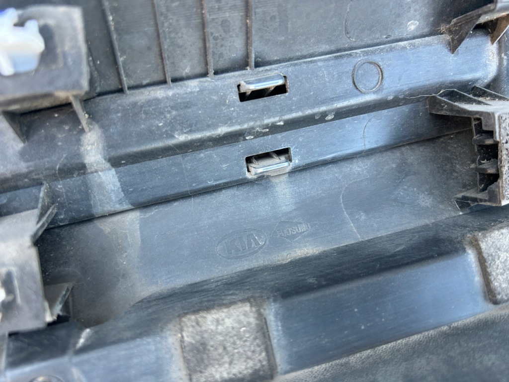 фото №8, Молдинг двері правий перед kia sorento iv 87722-p2000 poznań