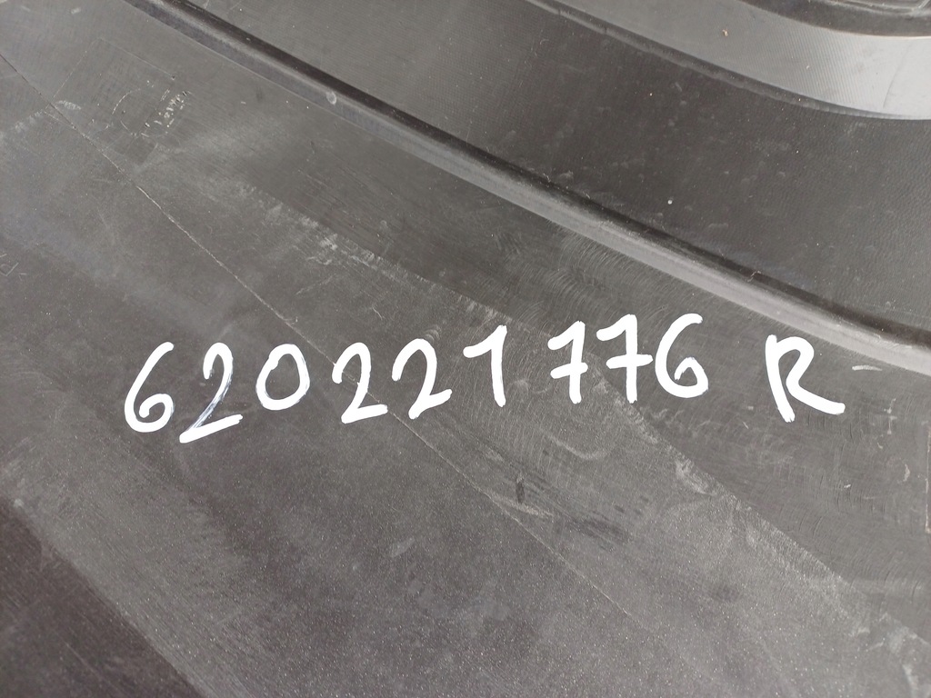 фото №8, Dacia duster 2 ii 17- бампер передний перед 620221776r