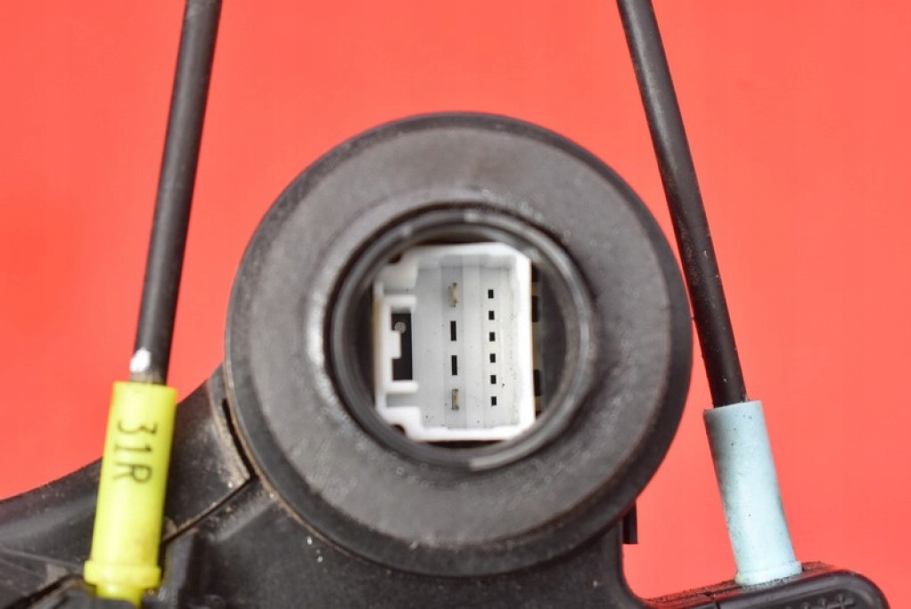 фото №7, Замок двері лівий задня задній toyota hilux 7 vii 05-15