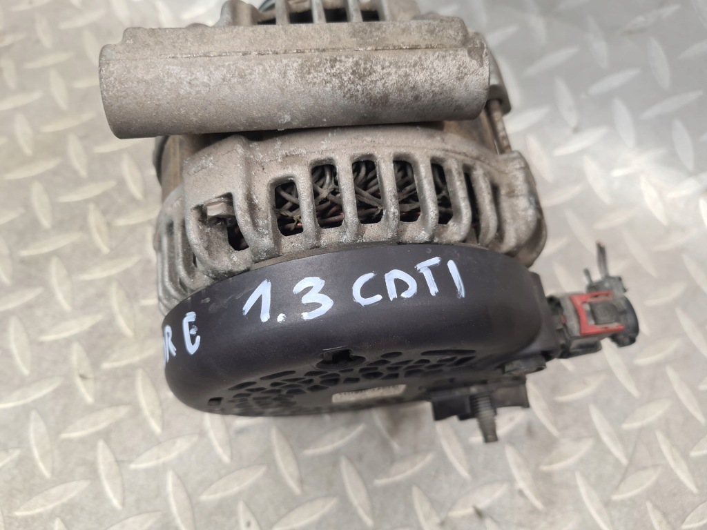 Генератор corsa e 1.3 cdti b13dtc b13dte 39047359 оригінал Недорого