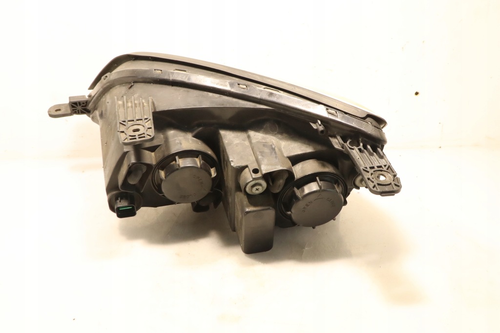 фото №2, Лампа права передня opel antara