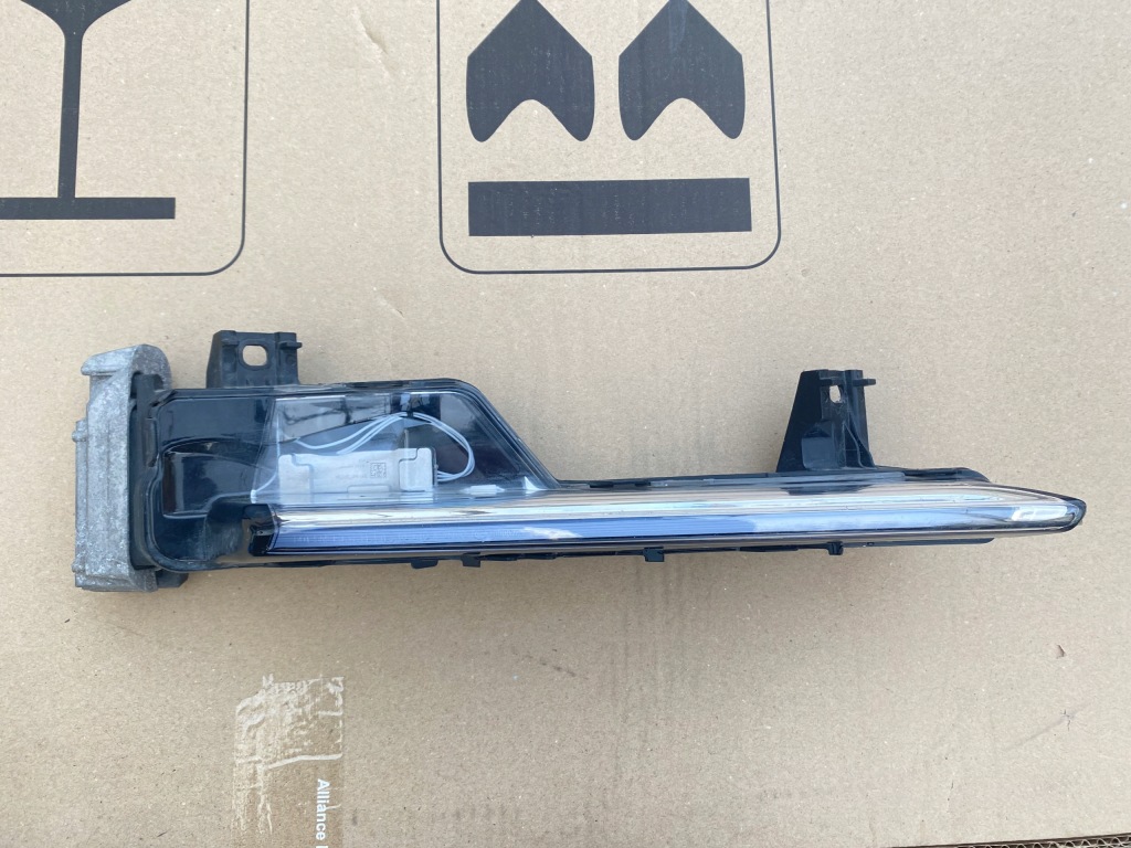 Купить Porsche 911 carrera фонарь  правое drl led 992941312a