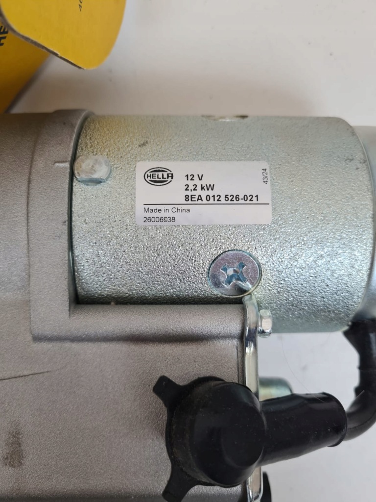 Стартер hella 8ea 012 526-021 toyota corolla rav4 avensis 12v 2,2kw Оригінал